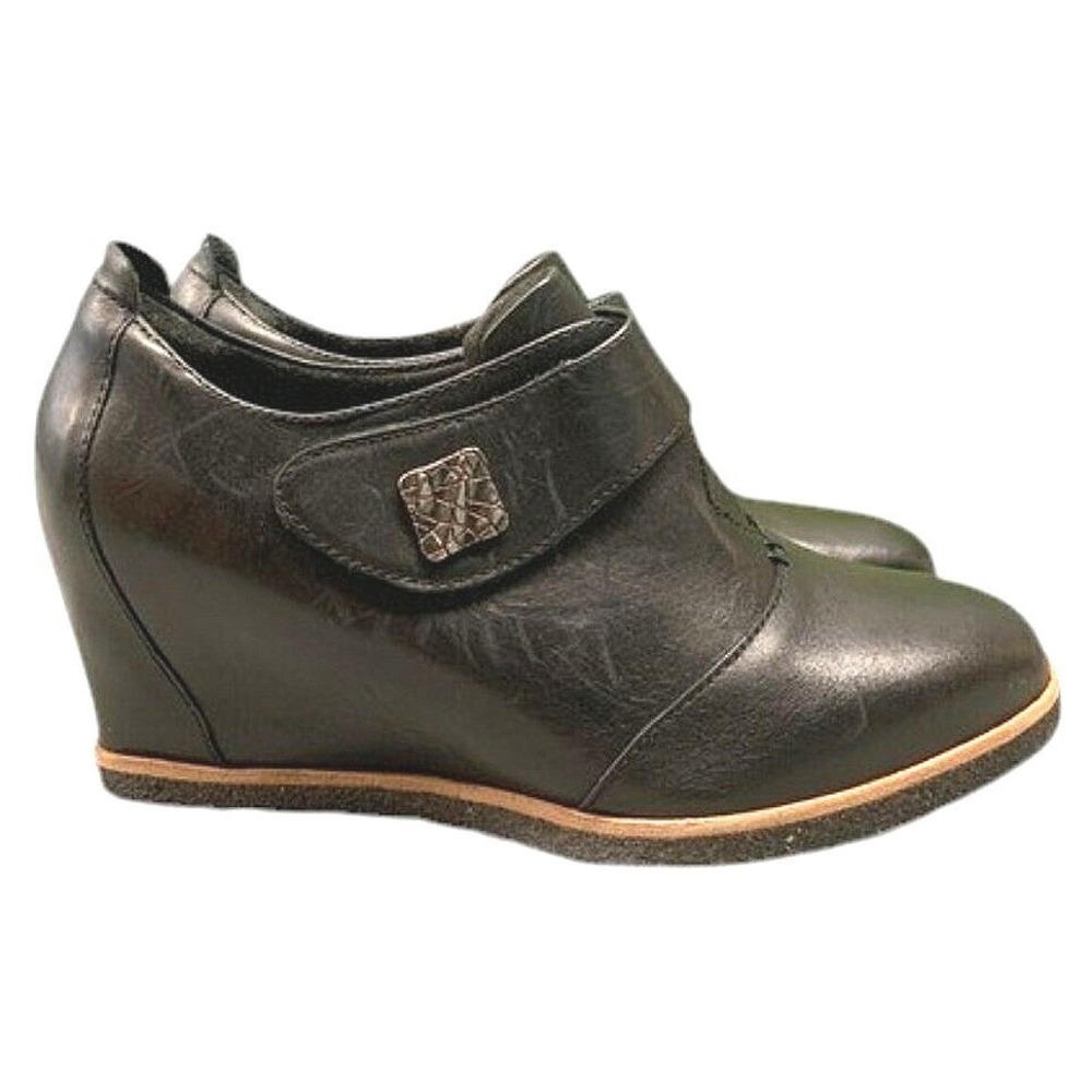 Earth Zanza Wedge Booties Womens 10 Black Leather Comfort Slip On Casual